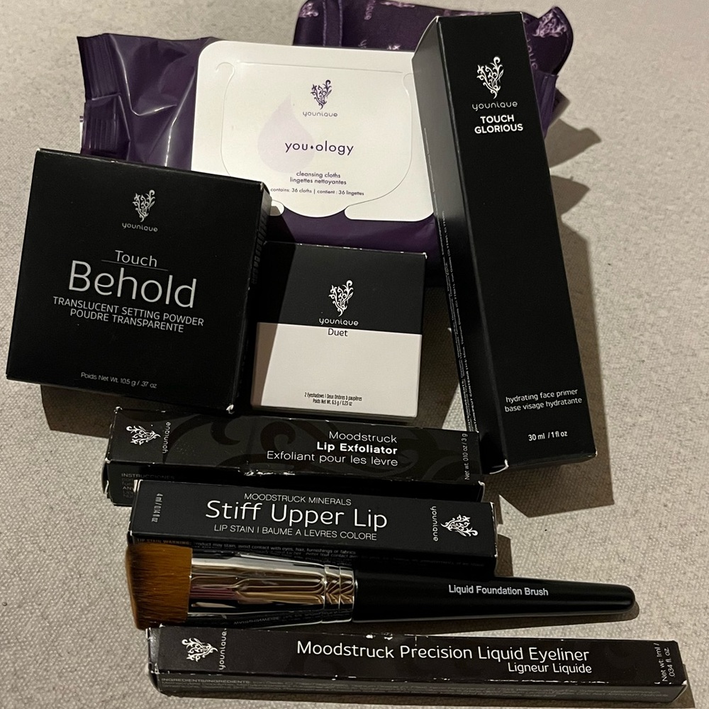 Huge Younique makeup bundle face, lips, and eyes